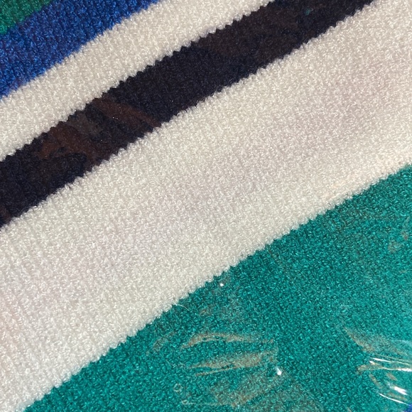 Free People NWOT Hooded Poncho OS fits most - Picture 5 of 8